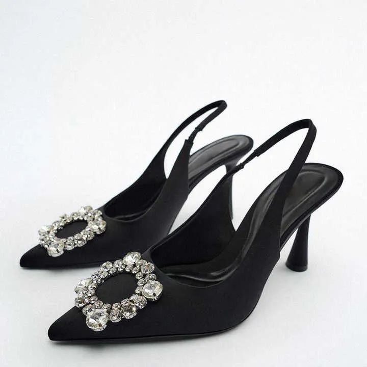 كعب نسائي عالي - women's high heels