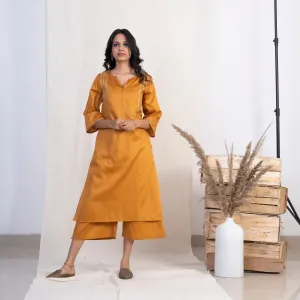 Akiso Gold Round With Front Slit Neck Kurta
