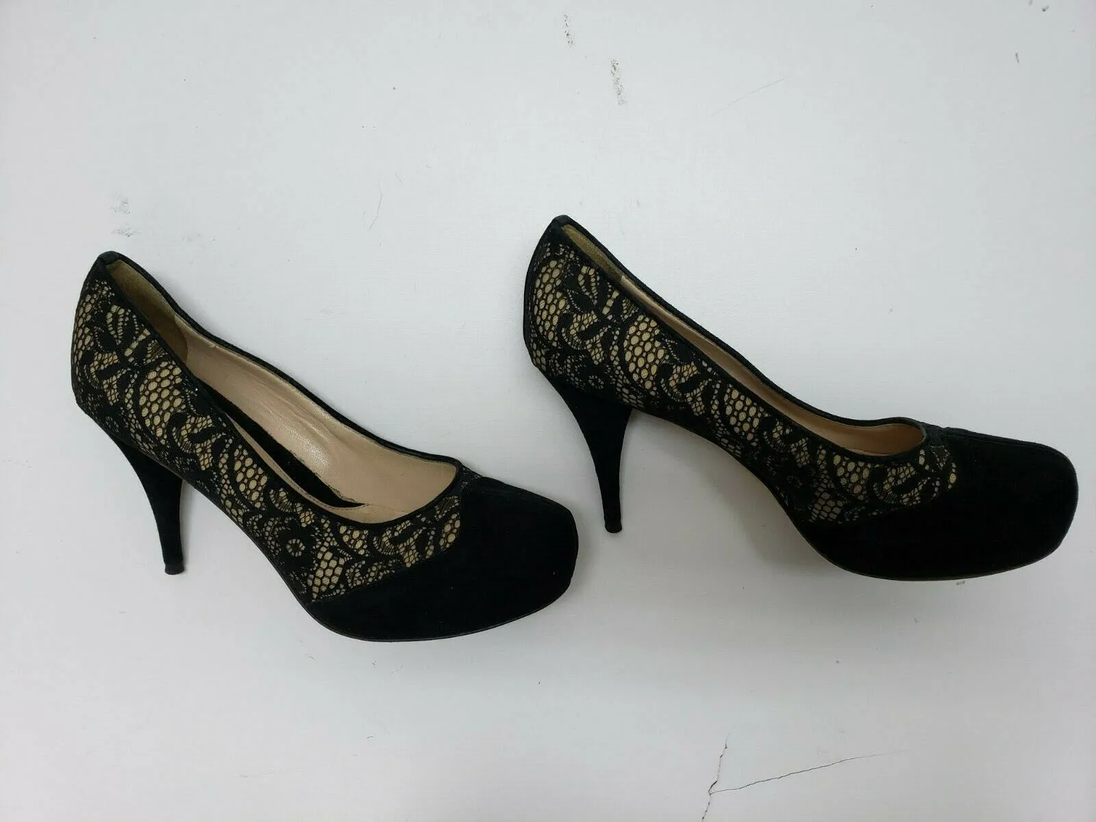 Fendi Women's Black Lace Round Toe Suede Heels | Size 7 US, 37.5 EUR
