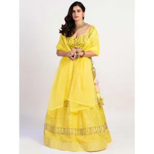 Rishi & Vibhuti yellow Embellished Blouse And Lehenga With Dupatta (Set of 3)