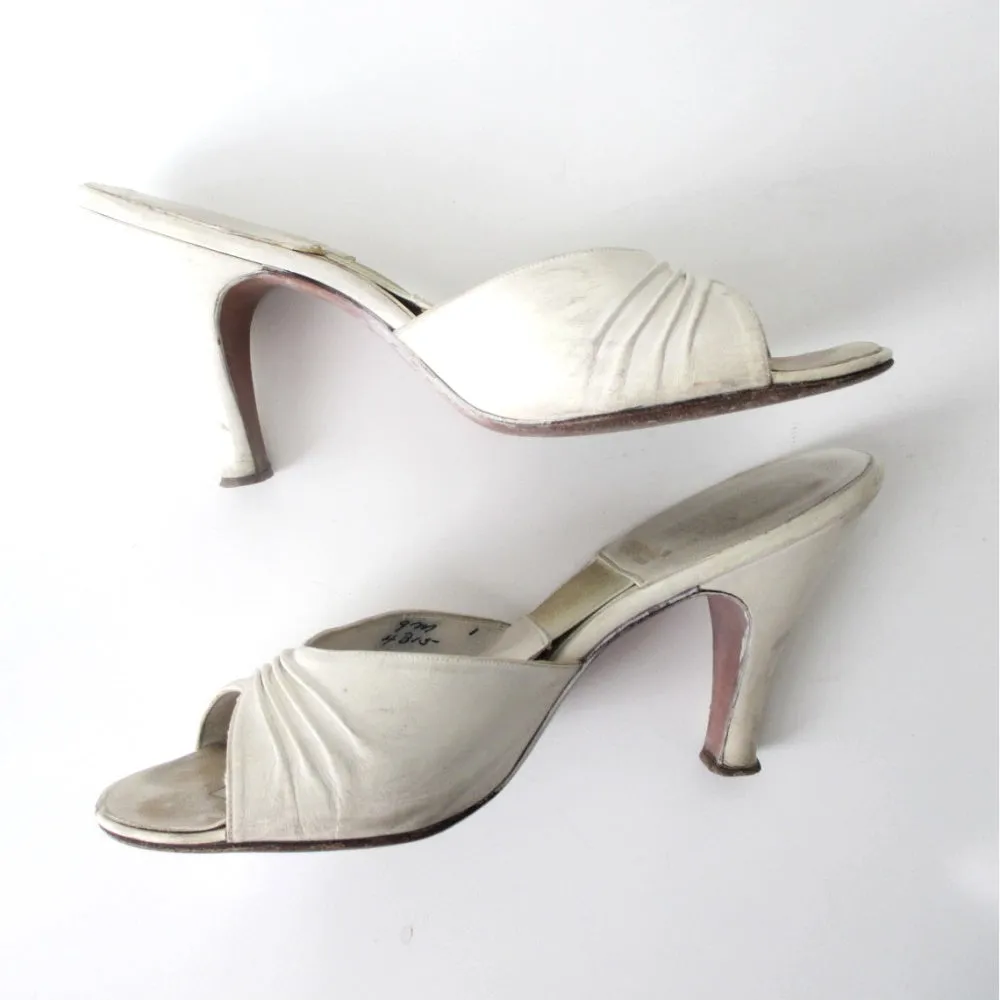 Vintage 50s White Springolator Heels Shoes 8.5